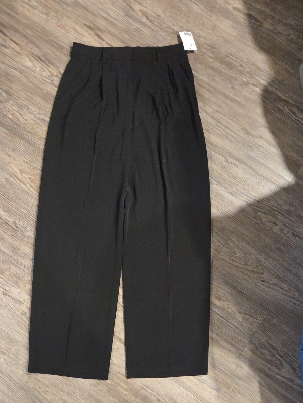 H&M Black High-Waist Pleated Tapered Trousers